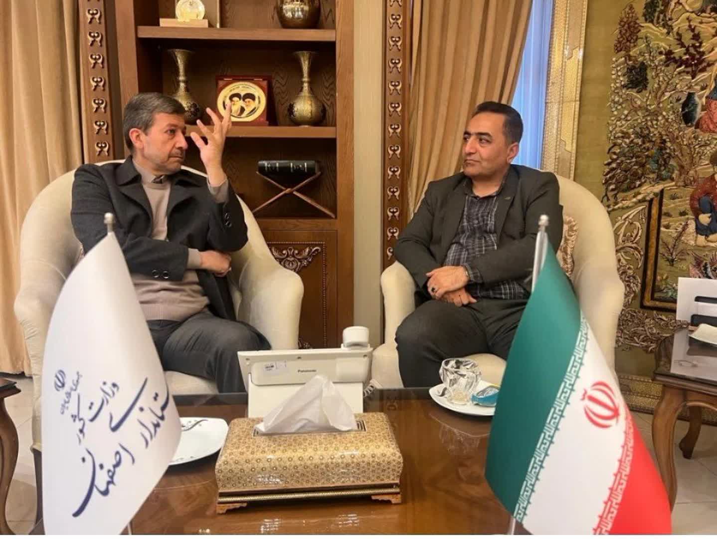 استاندار اصفهان اعلام کرد: آماده میزبانی رقابتهای آسیایی کوراش هستیم / تأکید استاندار بر بهرهگیری از ظرفیت خیرین در توسعه ورزش